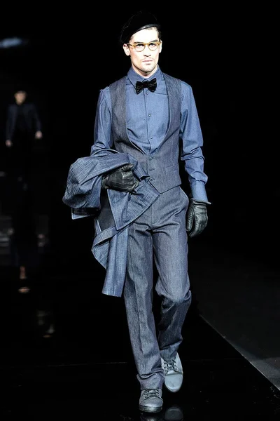 Look 75